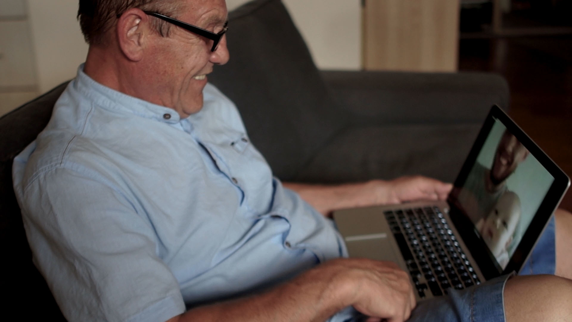 Ear noises ringing, crackling and buzzing in ear Amplifon